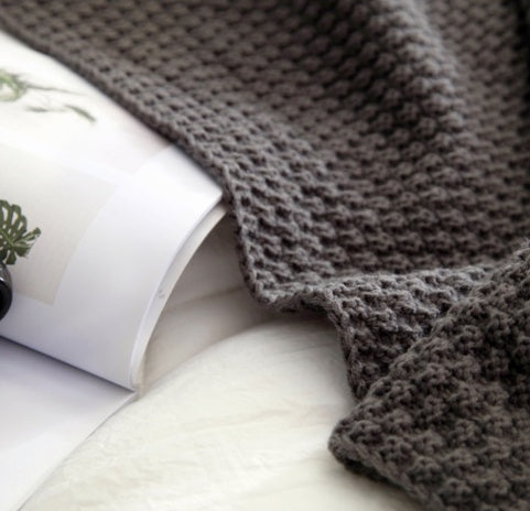 Nordic fringed knit ball blanket wool blanket office air conditioning lunch break blanket shawl blanket sofa leisure blanket blanket - Nordic Vinterstil