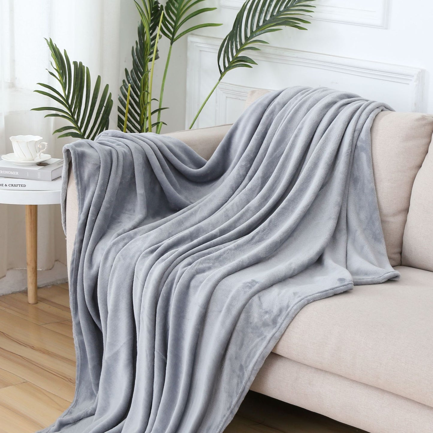 Ensfarget Flanellteppe – Ultratynn Varme for Maksimal Komfort - Nordic Vinterstil
