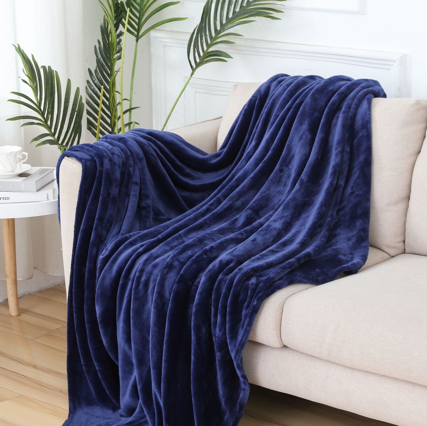 Ensfarget Flanellteppe – Ultratynn Varme for Maksimal Komfort - Nordic Vinterstil